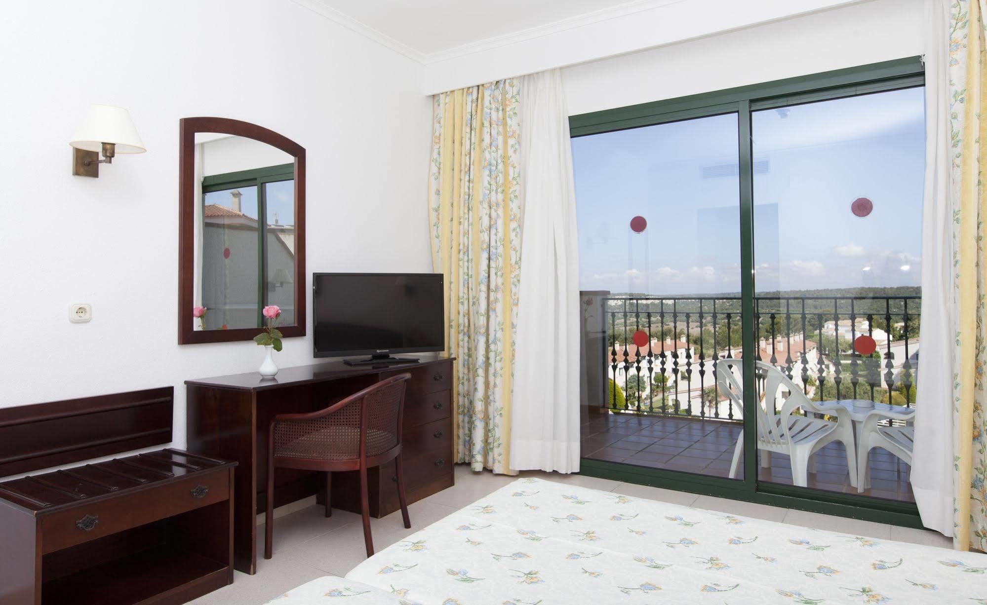 Son Bou Apartments Buitenkant foto